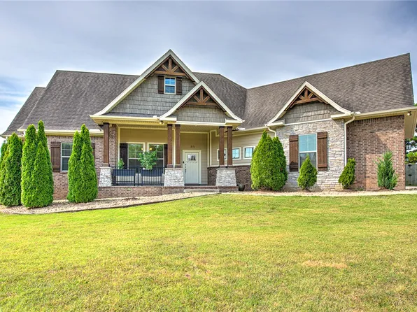 951 NW Pautsky Ave, Bentonville, AR 72713