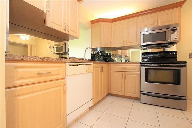 1st image of 17 Willowbrook Ln APT 204