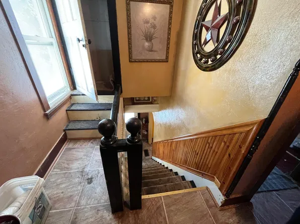 85 Cottage St, Auburn, NY 13021