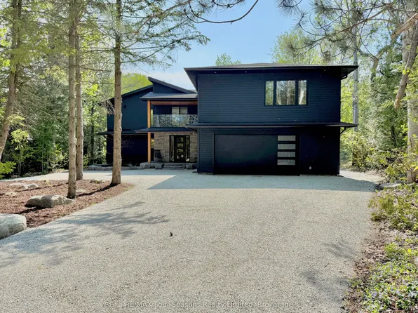 131 Chamonix Cres, The Blue Mountains, ON L9Y 0S7