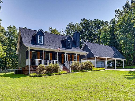 2nd image of 539 Harmony Glen Cir #16