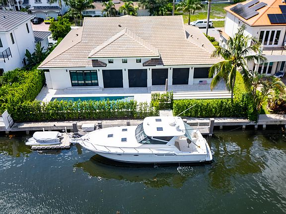 3rd image of 925 Allamanda Drive