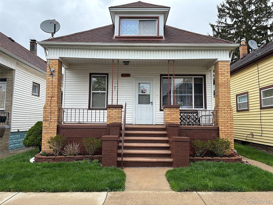 1st image of 12044 Sobieski St