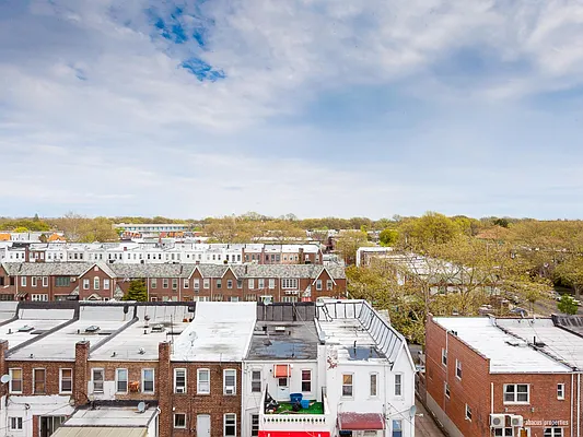 Sold by Abacus Properties | media 18