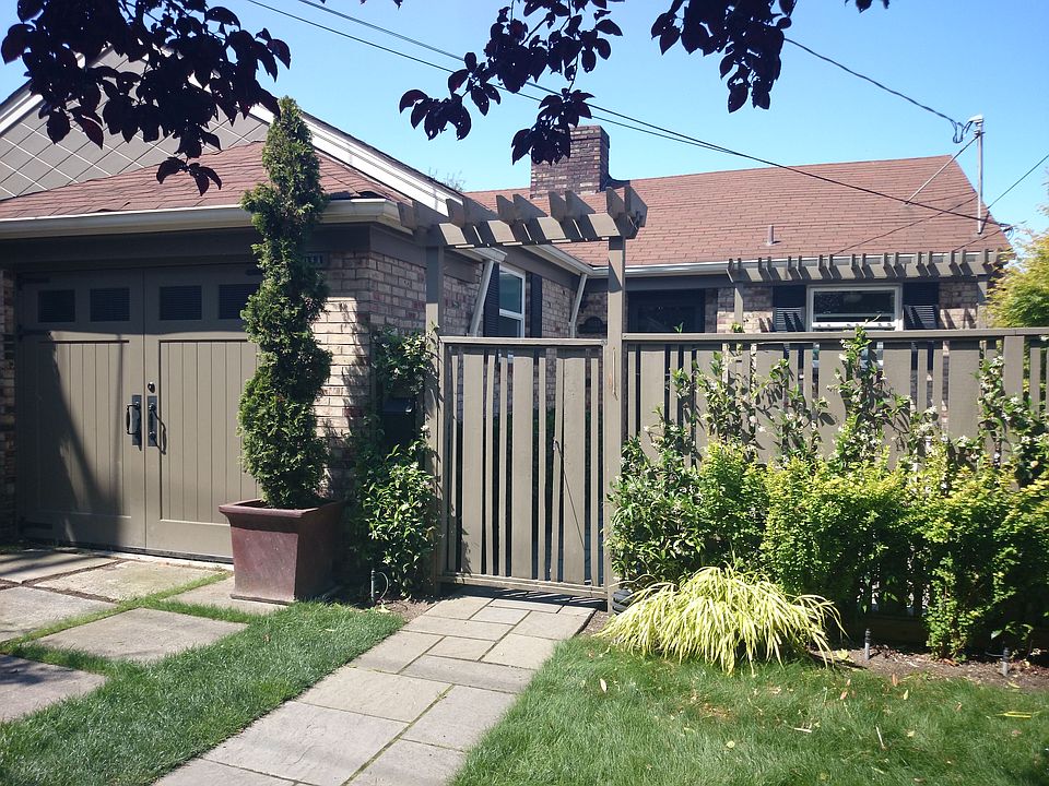 2nd image of 3033 11th Ave W