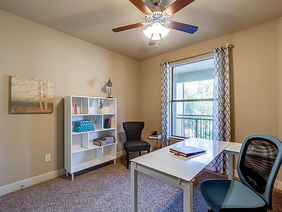 3rd image of 500 Waters Edge Dr APT 124