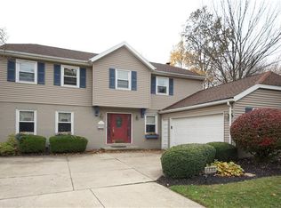 632 Lindford Dr, Bay Village, OH