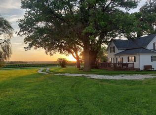 1836 Hickory Ave, Red Oak, IA 51566