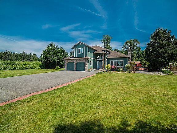 3rd image of 3407 83rd Ave NE