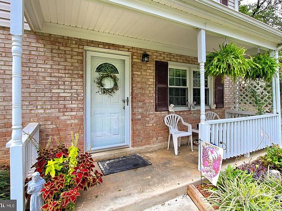 5th image of 4984 Landover Ct