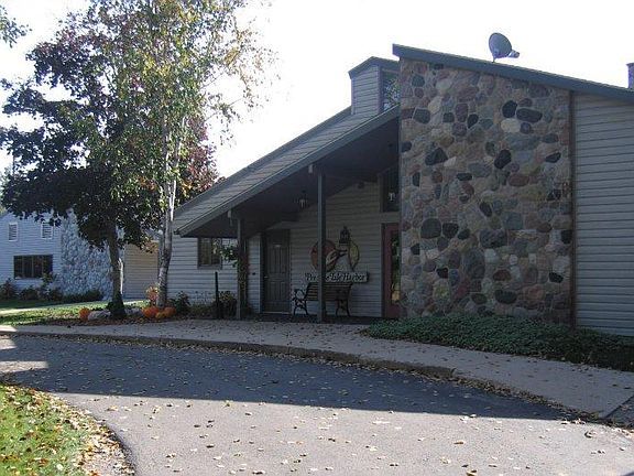 5th image of Pineview Dr