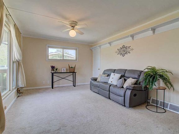 2nd image of 835 Southwind Dr