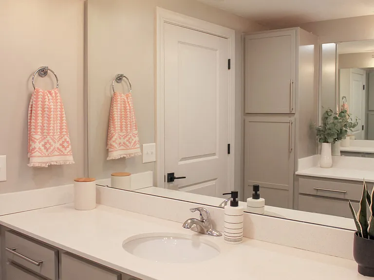 501 Howard St — Photo 11