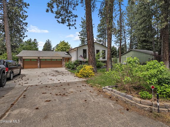 2nd image of 5792 N Parkwood Cir