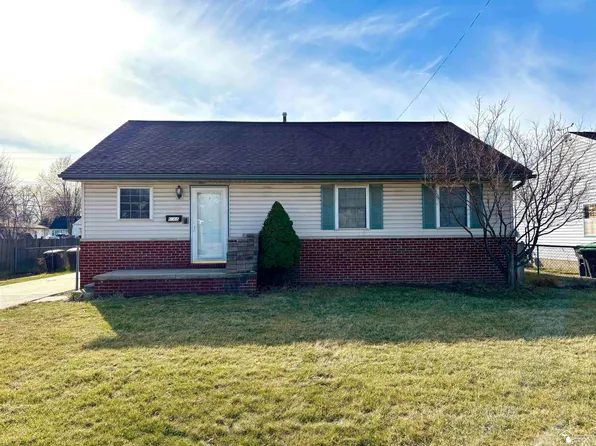 6066 Duncan St, Taylor, MI 48180