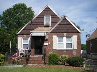 11 William St, Valley Stream, NY 11580