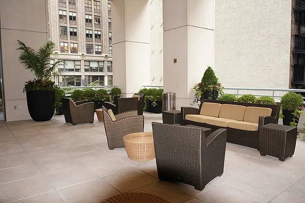 Rented by RSNY Realty | media 21