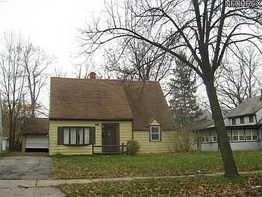 19118 Longbrook Rd photo 1