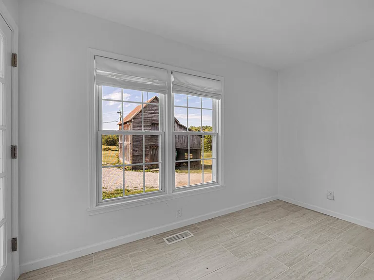 4861 Bethesda Rd — Photo 25