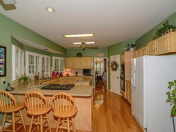 5th image of 541 Trailwood Ln