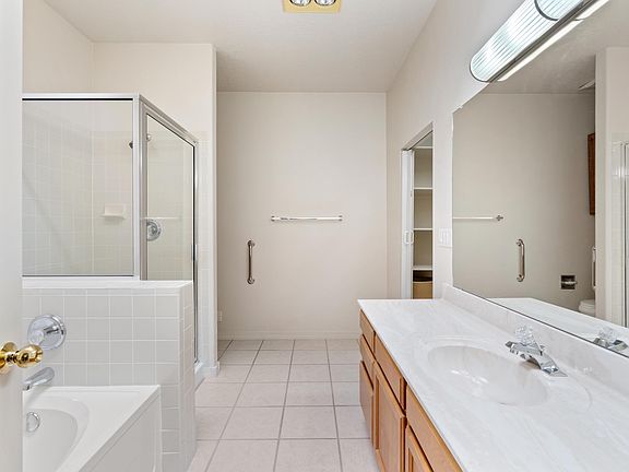 4th image of 8815 Corona Ave NE
