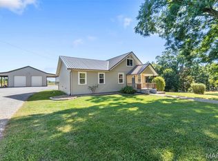1582 Roth Dr, Scott City, MO 63780