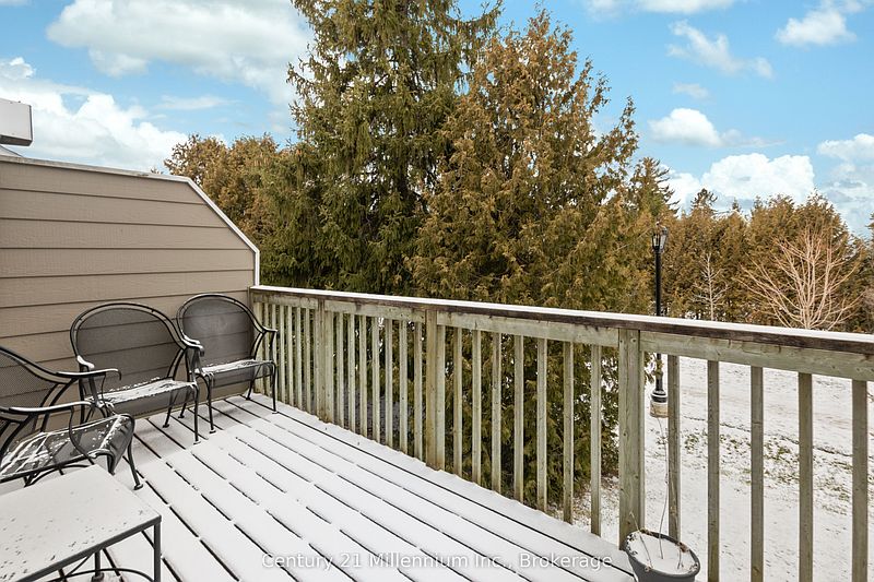 The Blue Mountains Townhouse for rent - 3 Bedrooms — photo 17