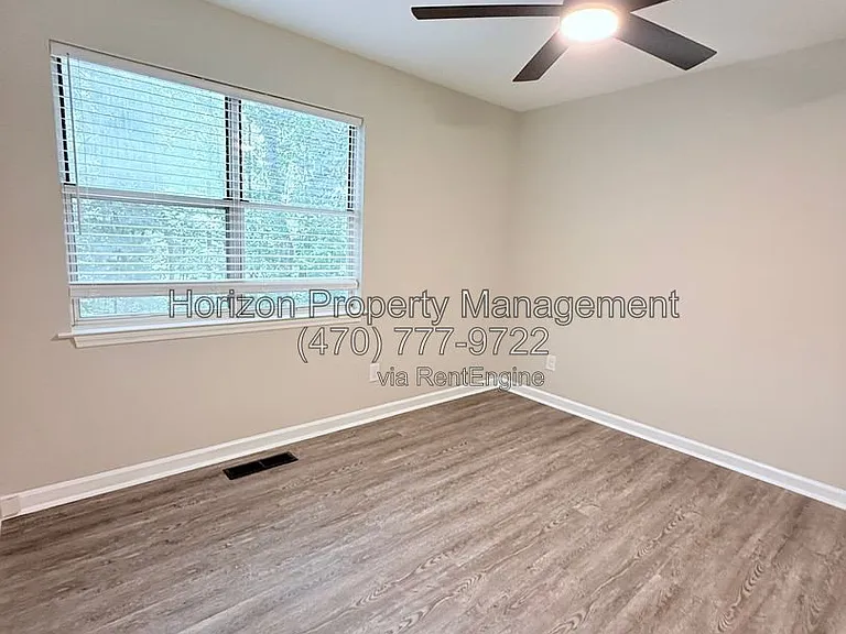 4042 Hidden Hollow Ter #B — Photo 12