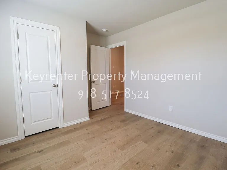 15610 S 75th East Ave — Photo 6