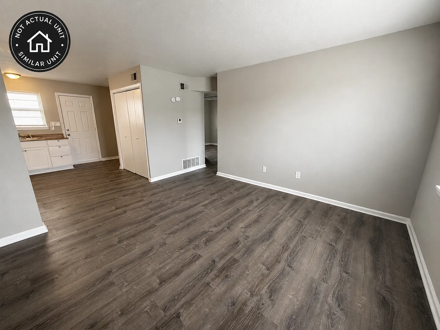 2 bedroom, 1 bath — Photo 4