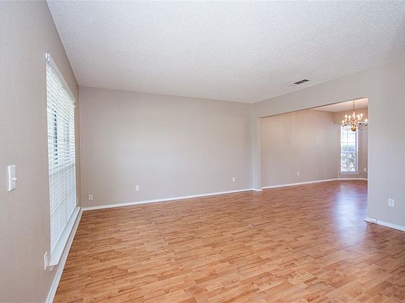 3rd image of 603 Finley St
