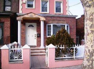 2112 45th St, Astoria, NY 11105