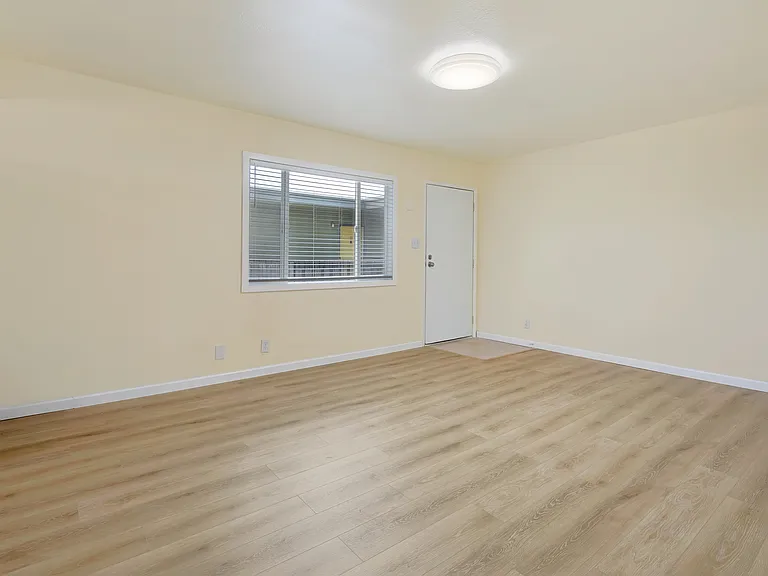 1615 Prince St #5 — Photo 6