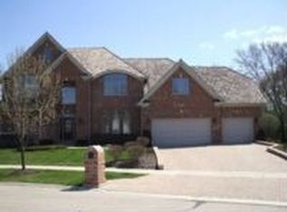 1112 Pine Ridge Ct, Naperville, IL 60540