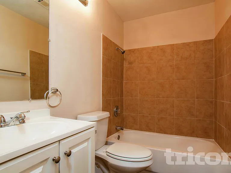 8610 Pine Shores Dr — Photo 14
