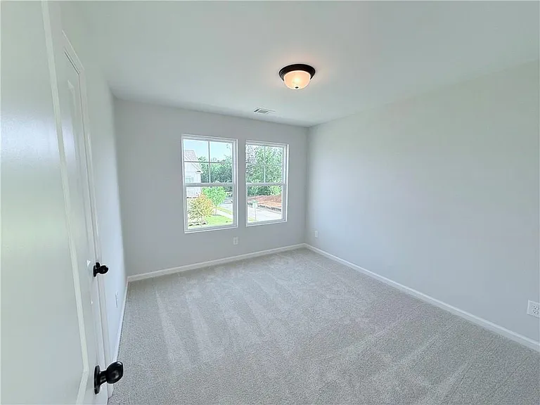 560 Aberdeen Meadow Ln — Photo 10