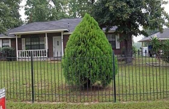 1st image of 82 Louis Davis Dr