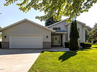 2942 Darcy Dr NE, Rochester, MN 55906