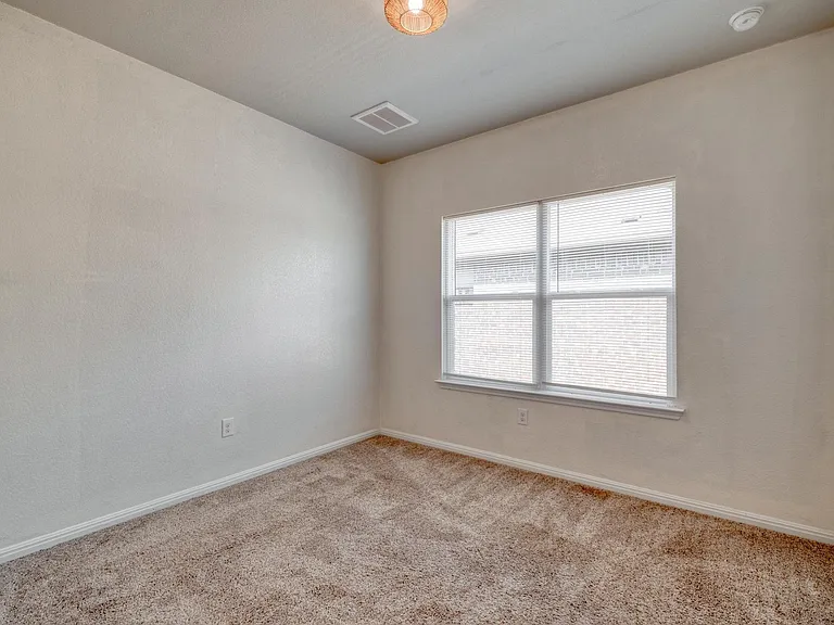 108 Kleberg Ct — Photo 19