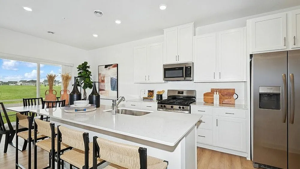 3 bed, 1714 sqft, $2,495 — Photo 2