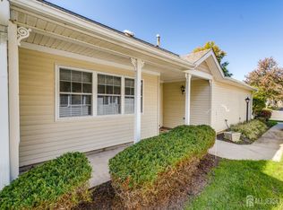 206 N Pondview Blvd, Monroe Township, NJ 08831