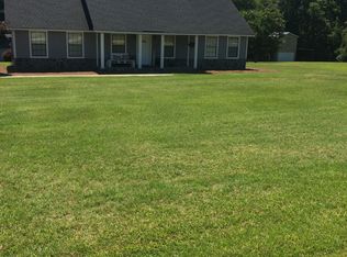 202 Oakwood Dr, Vidalia, GA 30474