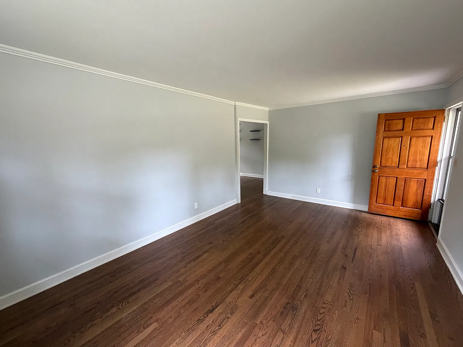 3 bed, 1180 sqft, $2,400 — Photo 4