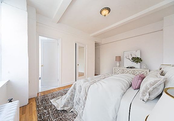 5th image of 244 W 72nd St #12BB