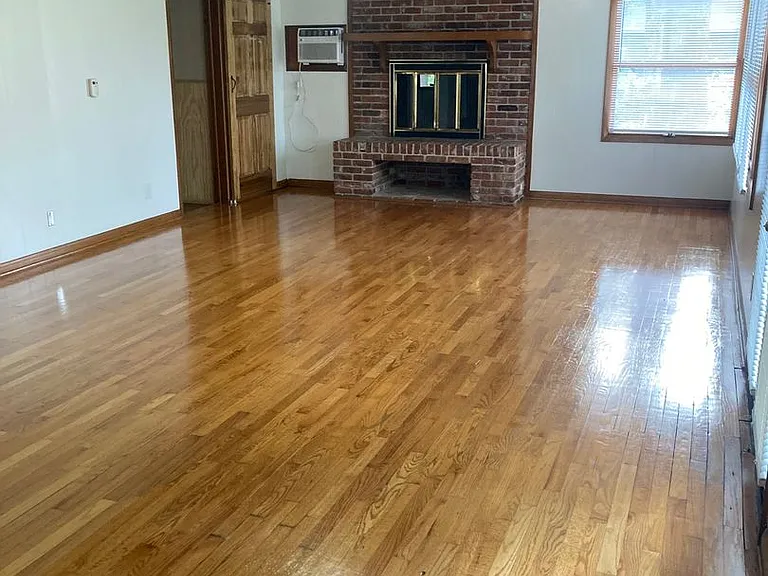 2718-2720 S Stewart Ave — Photo 5