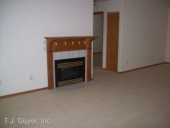 4th image of 1805 Collison St