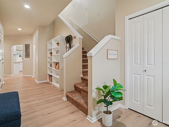 3rd image of 7305 183rd Street E