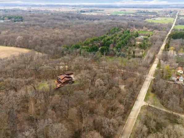 2315 North Burdick Road, Janesville, WI 53548