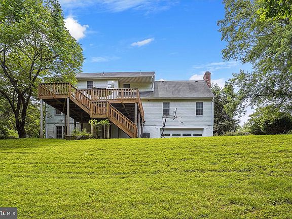 4th image of 9708 Locust Hill Dr