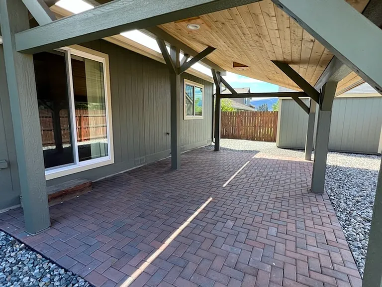 2525 NE Noble Loop — Photo 16